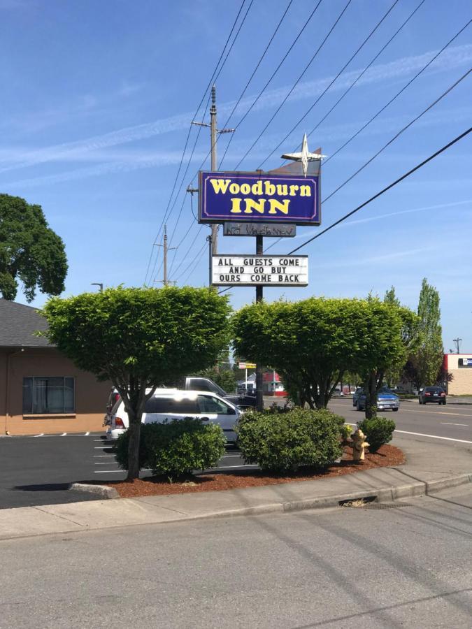 Woodburn Inn Exterior photo